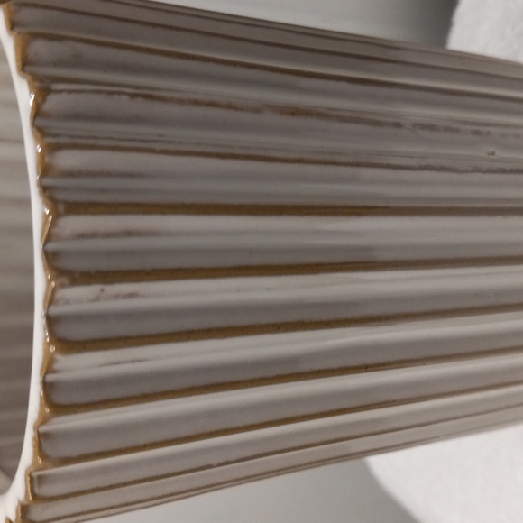 Cream Textured Vase 8" - Picture 2 of 7